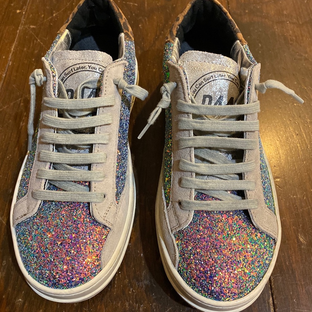 P448 Women’s John Glitter Low-Top Sneaker